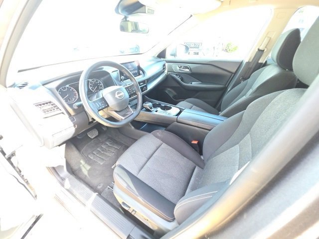 Used 2025 Nissan Rogue SV image 12