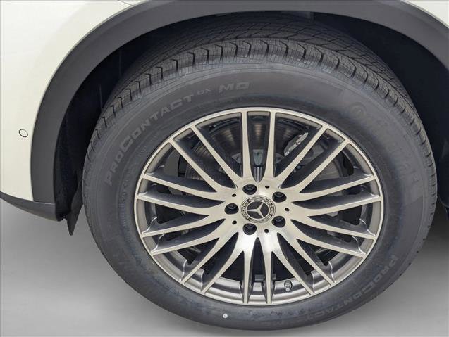 Used 2025 Mercedes-Benz GLC 300 image 9