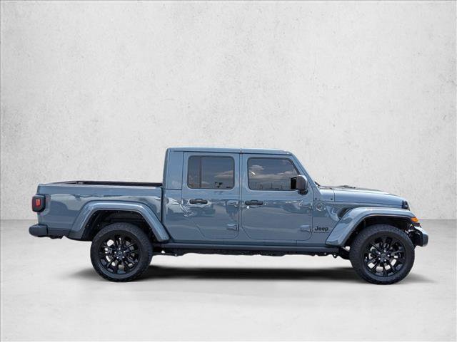 Used 2024 Jeep Gladiator Sport AWD/4WD image 4