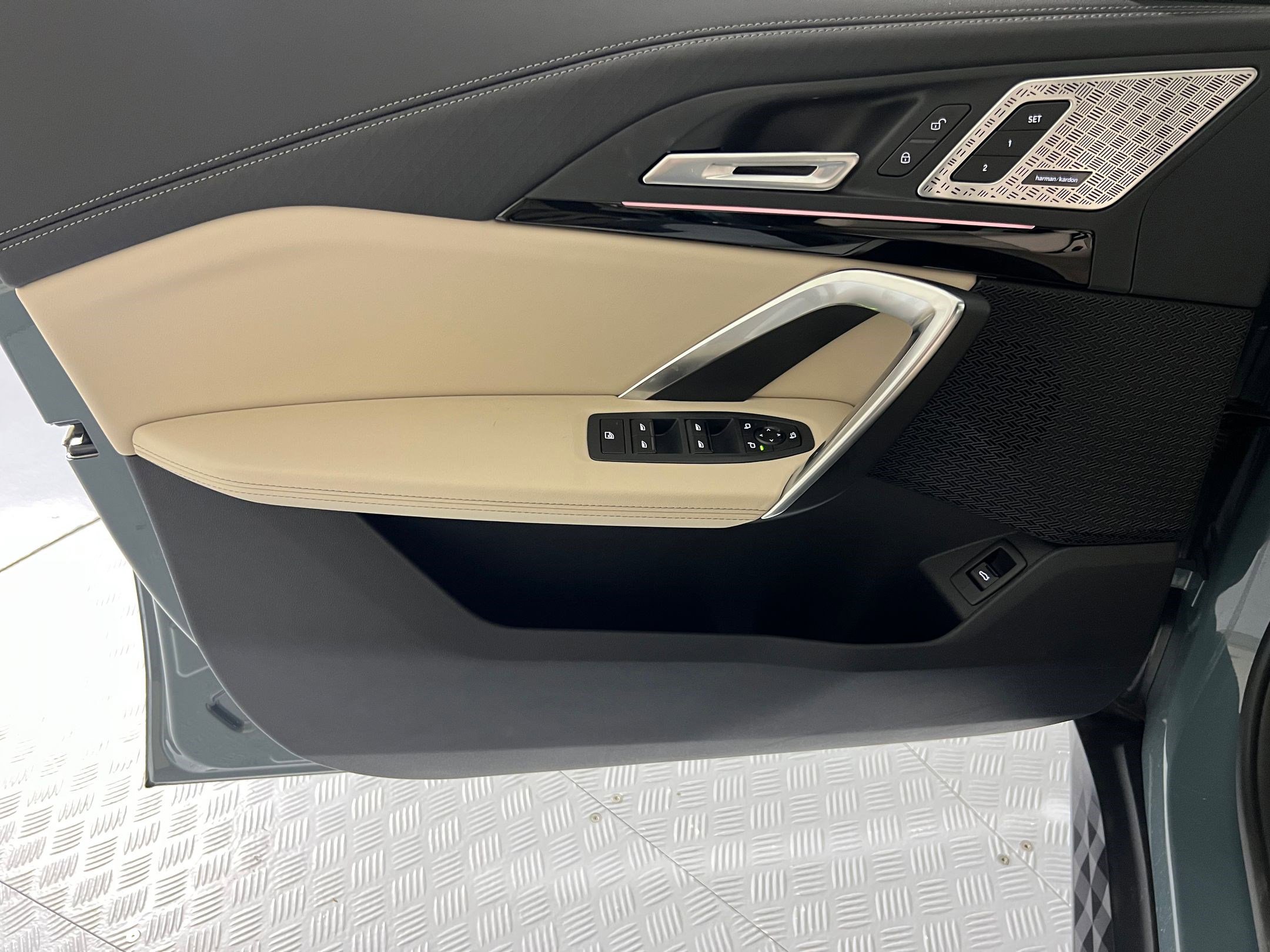 Used 2025 BMW X2 xDrive28i w/ Premium Package AWD/4WD image 22