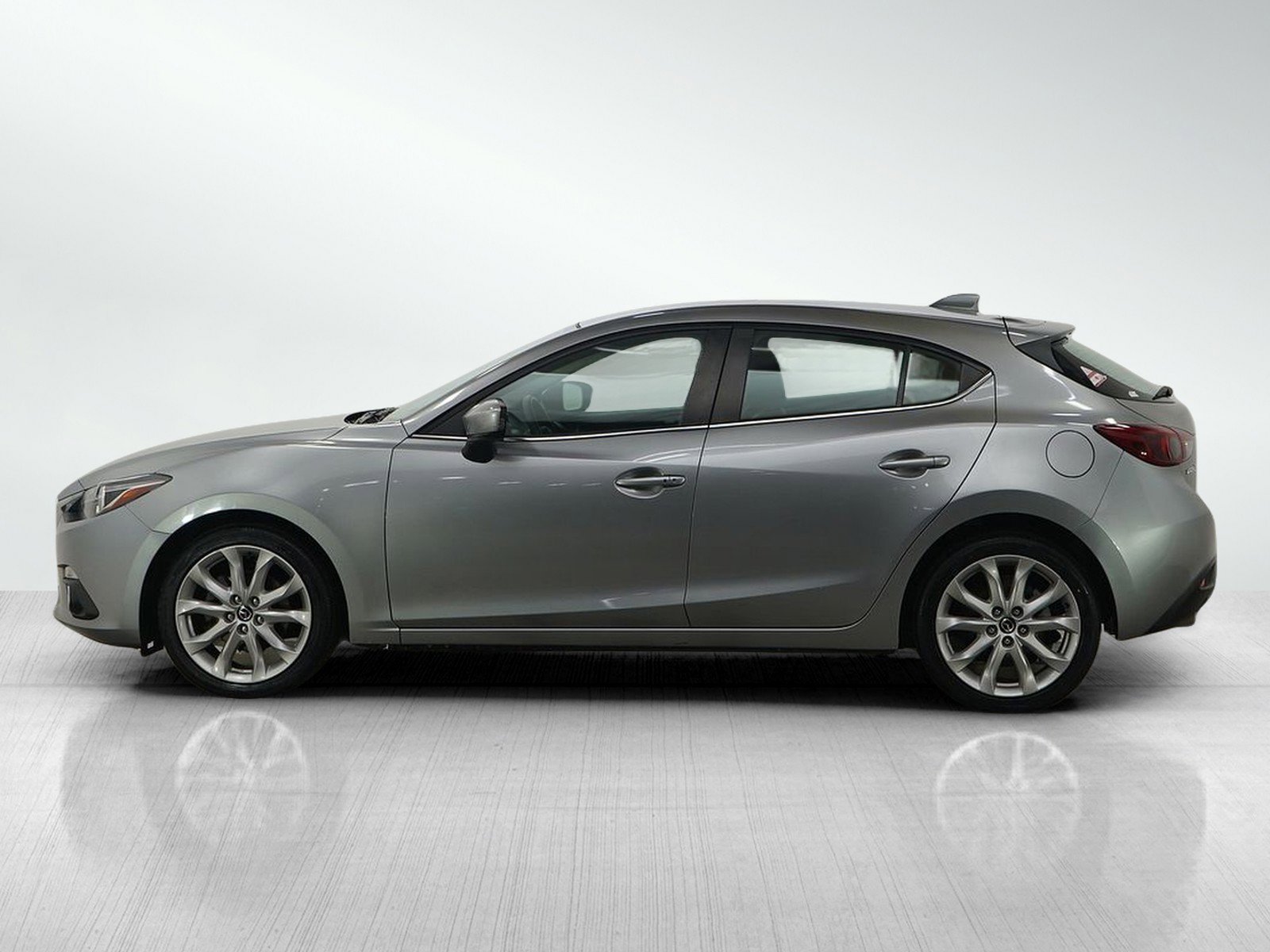 Used 2014 MAZDA MAZDA3 s Grand Touring image 2