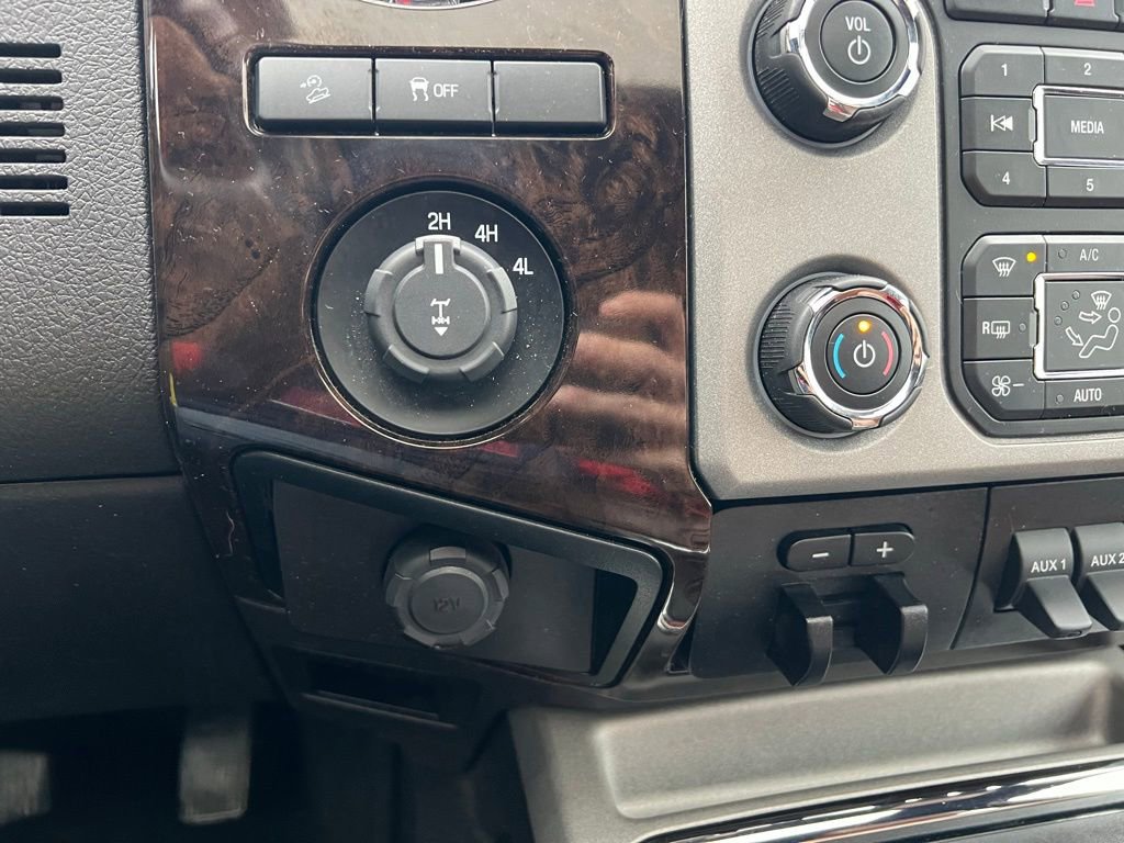 Used 2014 Ford F250 Platinum w/ FX4 Off-Road Package image 36