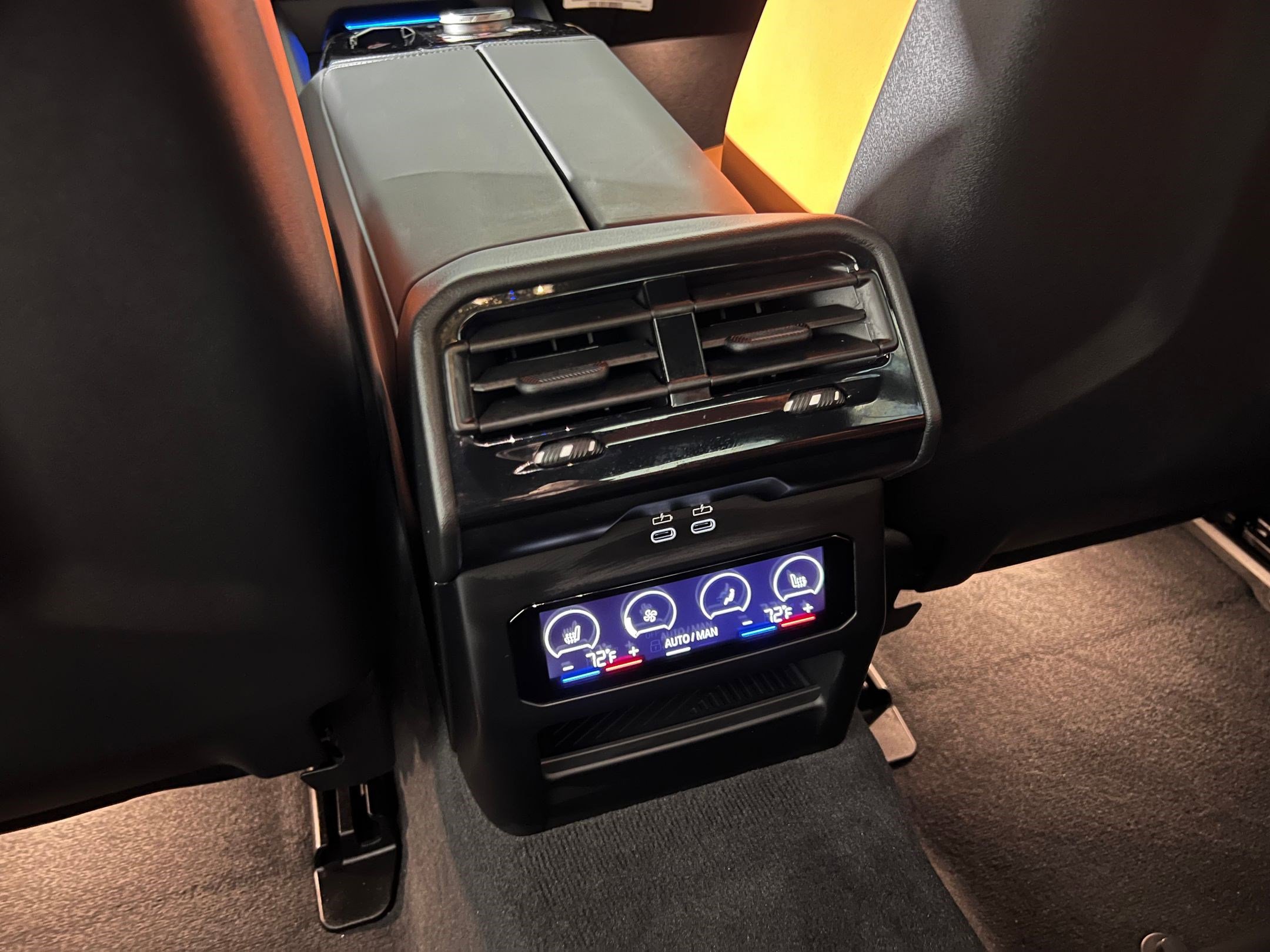 New 2026 BMW M5 w/ Carbon Package image 36