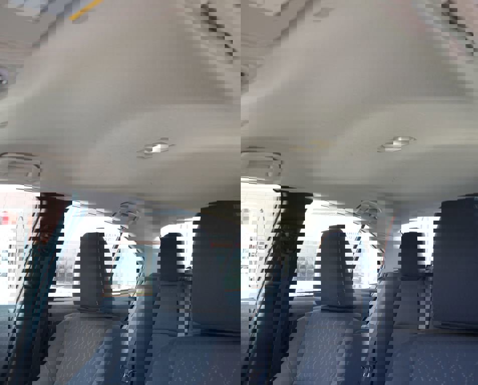 Used 2023 Toyota Corolla LE image 6