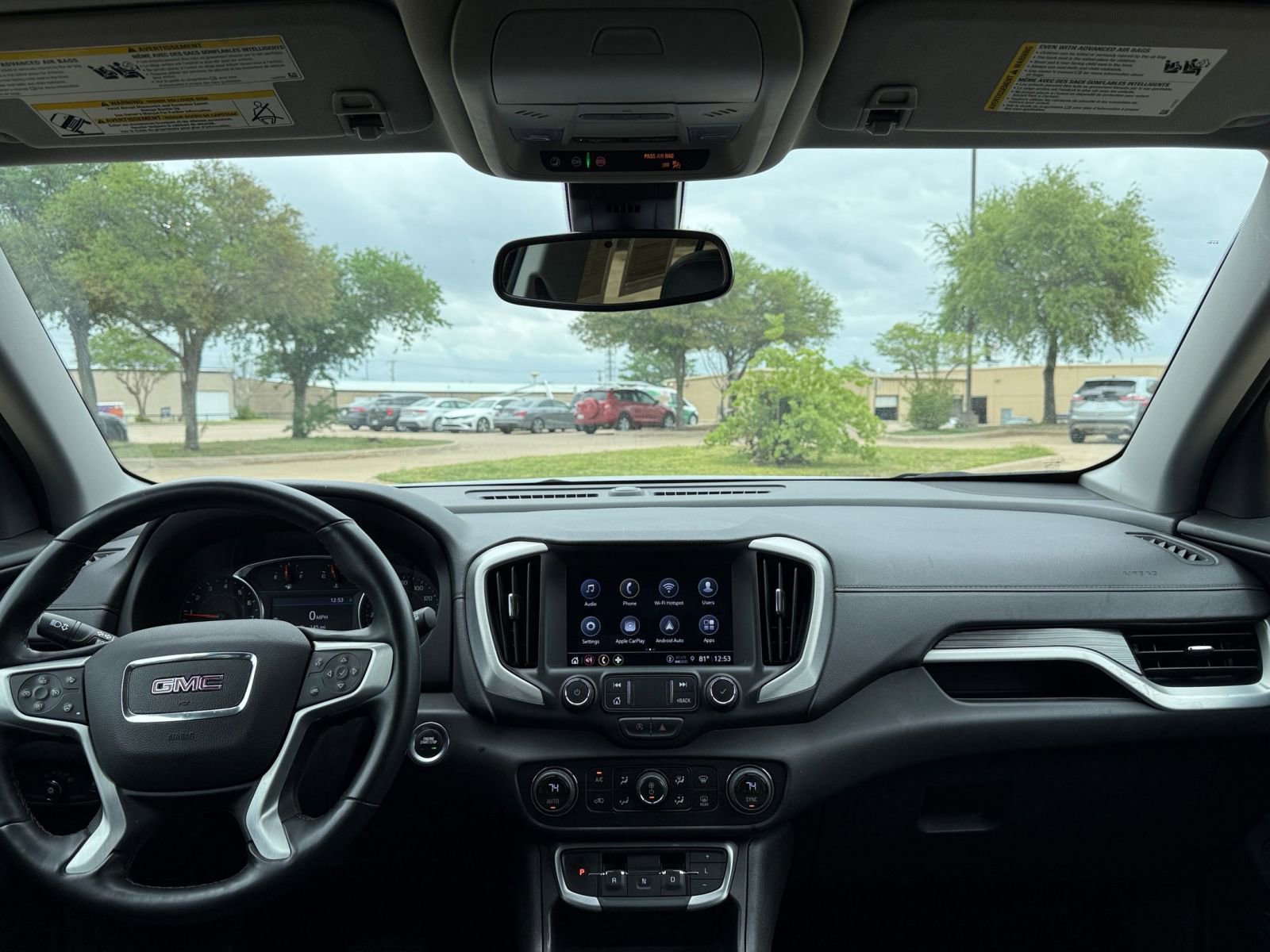 Used 2024 GMC Terrain SLT image 34