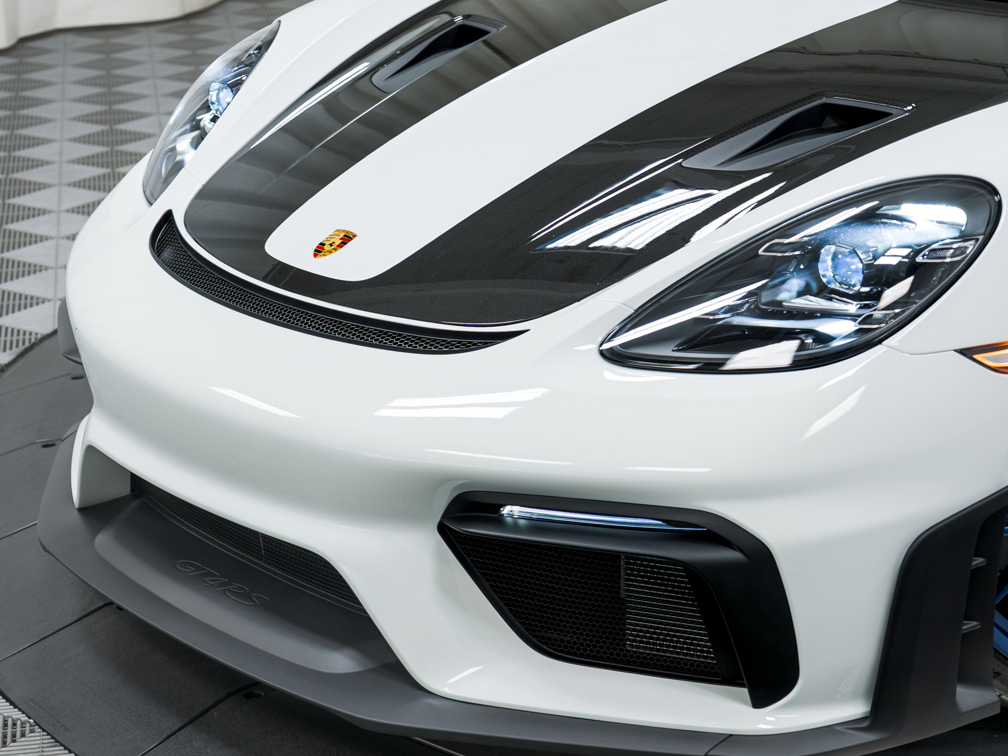 Used 2024 Porsche 718 Cayman GT4 RS image 42