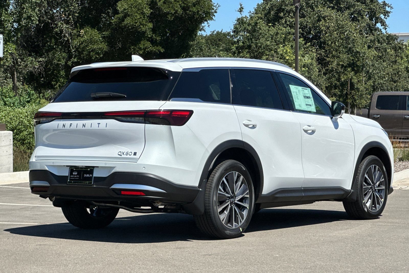 New 2027 INFINITI QX60 Luxe w/ Cargo Package AWD/4WD image 5
