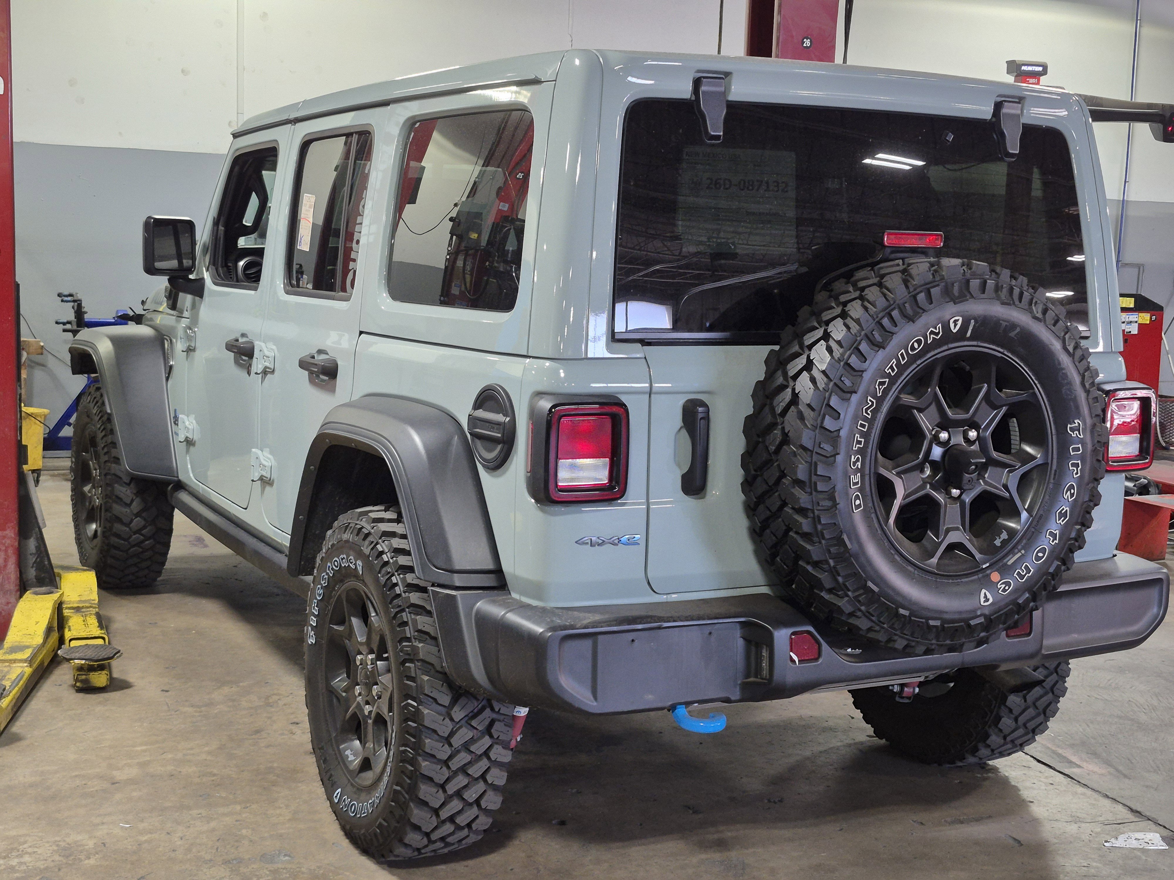 Used 2023 Jeep Wrangler Unlimited w/ 8.4" Radio Group image 10