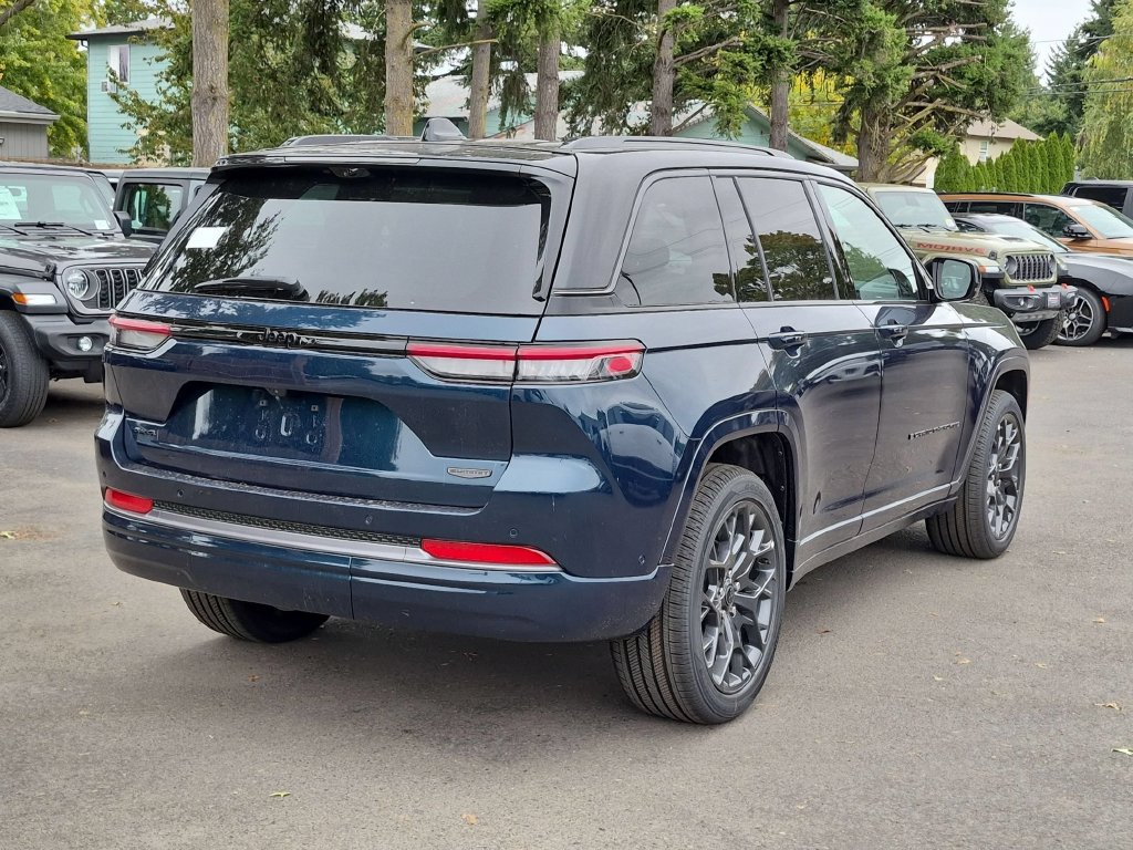 New 2027 Jeep Grand Cherokee Summit AWD/4WD image 7
