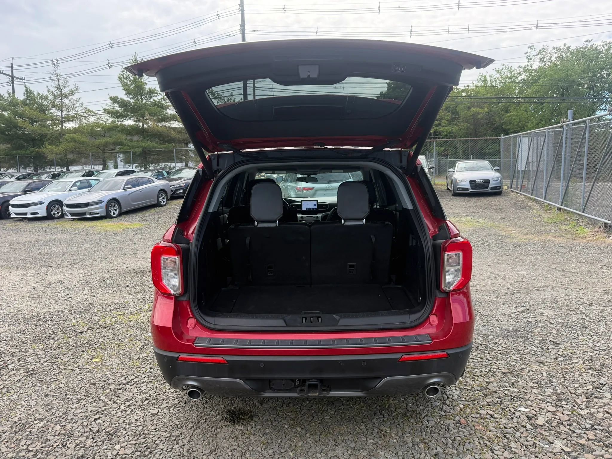 Used 2021 Ford Explorer XLT w/ Equipment Group 202A AWD/4WD image 30
