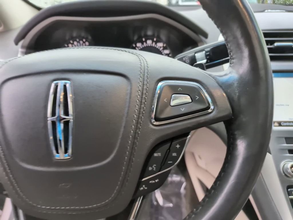 Used 2018 Lincoln MKZ Reserve w/ Climate Package AWD/4WD image 18