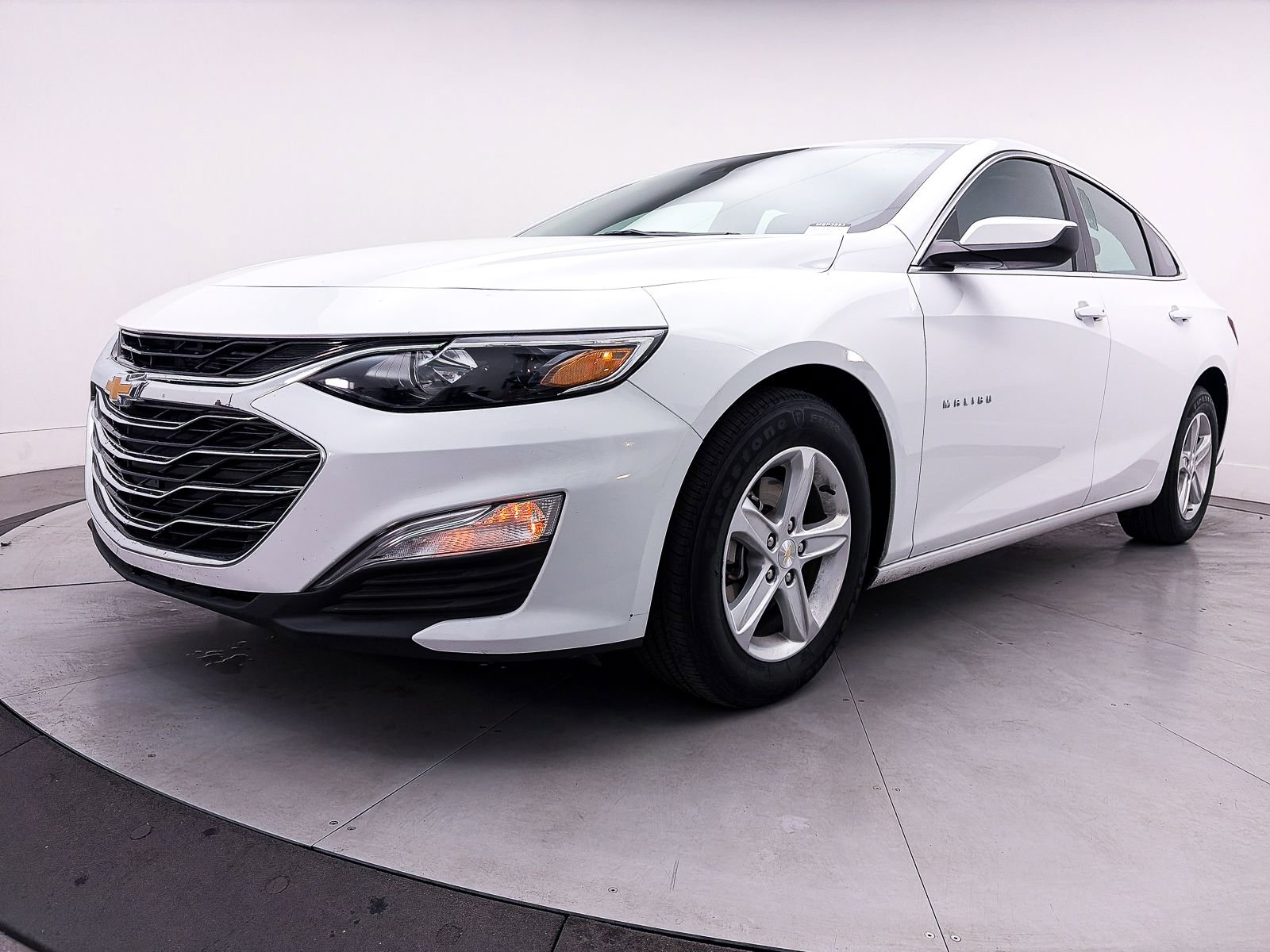 Used 2025 Chevrolet Malibu LS image 10