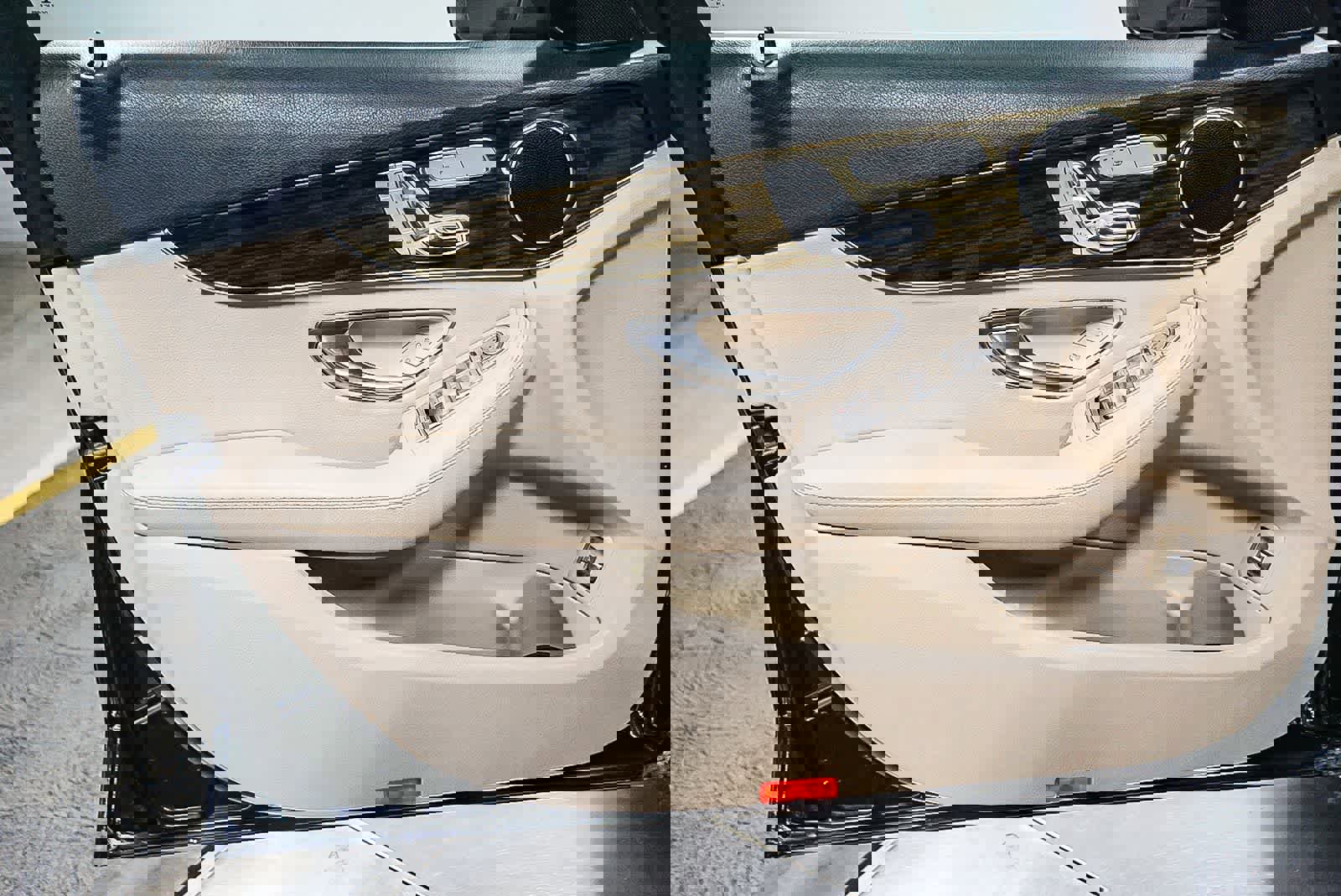 Used 2016 Mercedes-Benz C 300 Sedan image 21