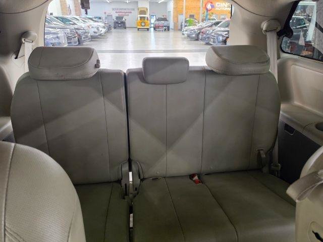 Used 2013 Toyota Sienna XLE FWD image 36