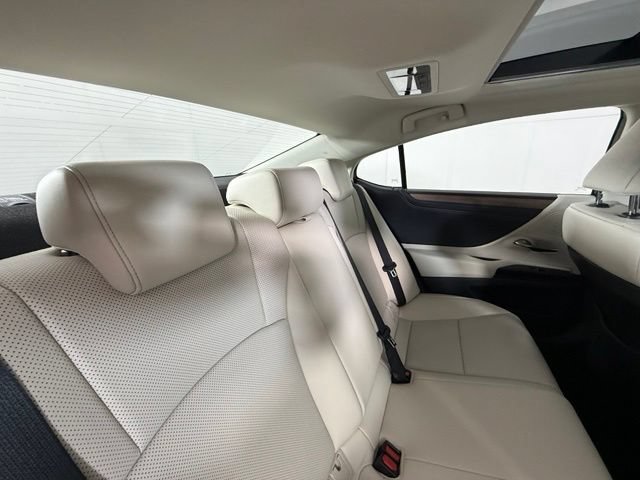 Certified 2024 Lexus ES 350 w/ Premium Package FWD image 30