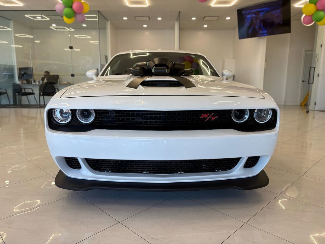 Used 2019 Dodge Challenger R/T image 2