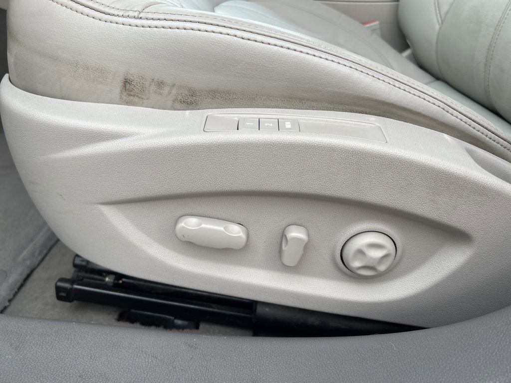 Used 2011 Buick LaCrosse CXL image 14