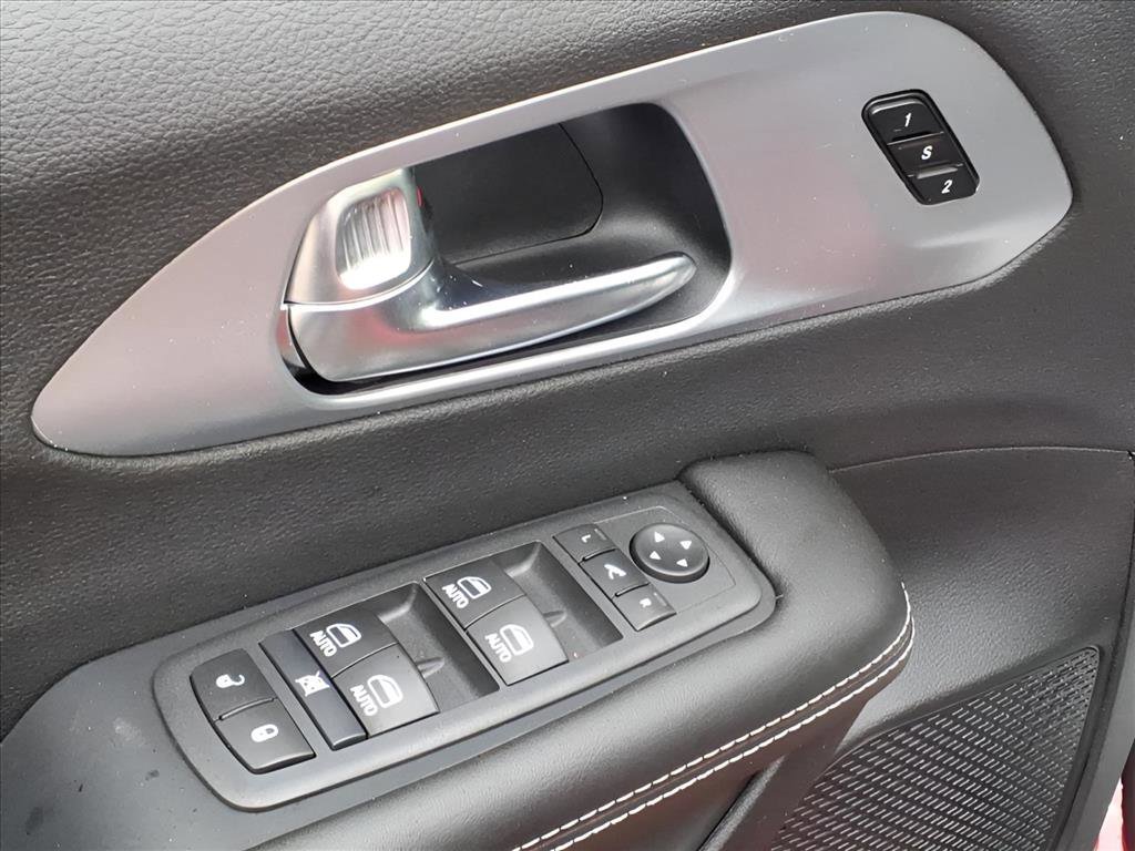 New 2026 Chrysler Pacifica Limited w/ S Appearance Package image 18