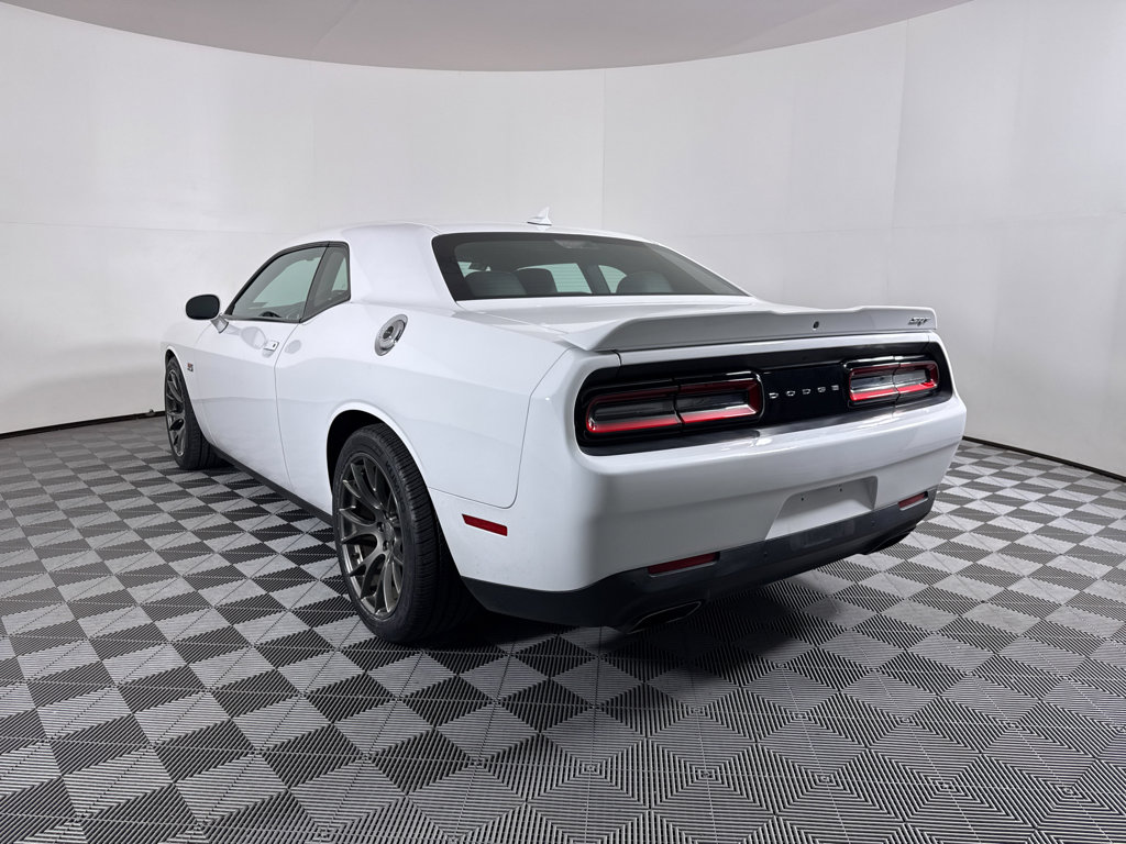 Used 2016 Dodge Challenger SRT w/ Technology Group image 19