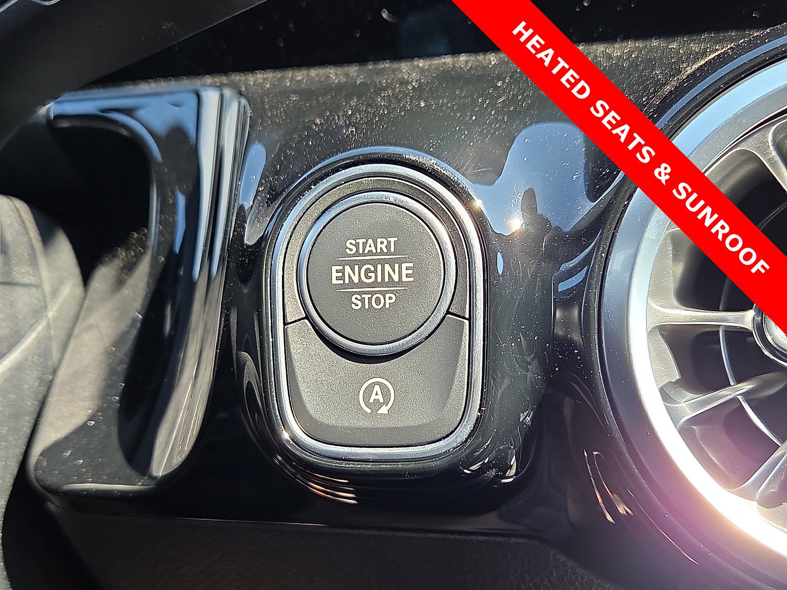 Used 2025 Mercedes-Benz GLA 35 AMG 4MATIC image 20