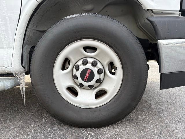 Used 2024 GMC Savana 2500 w/ Driver Convenience Package image 21