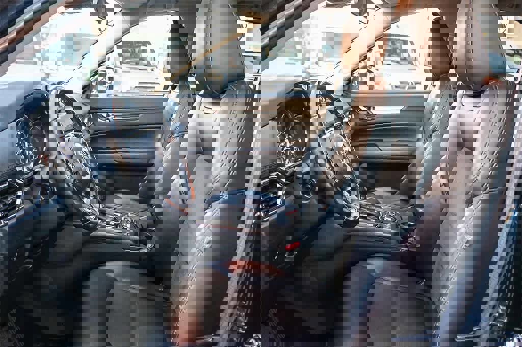 Used 2017 MAZDA CX-5 Touring image 17