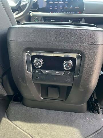 New 2026 Chevrolet Suburban Premier w/ Sun And Tow Package AWD/4WD image 13