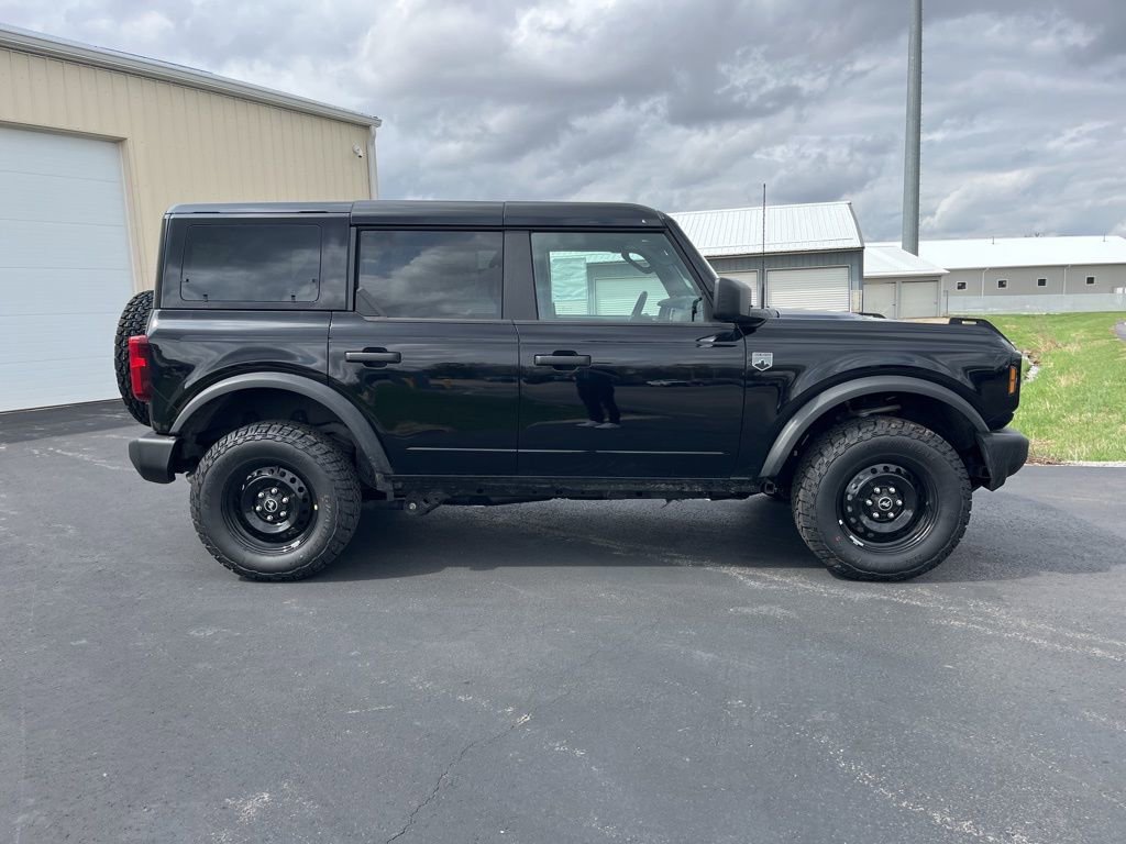 New 2026 Ford Bronco Big Bend w/ Black Appearance Package AWD/4WD image 2