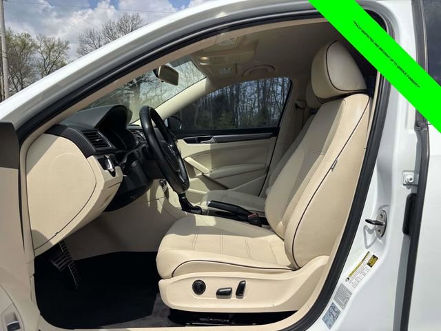 Used 2017 Volkswagen Passat 1.8T R-Line FWD image 3