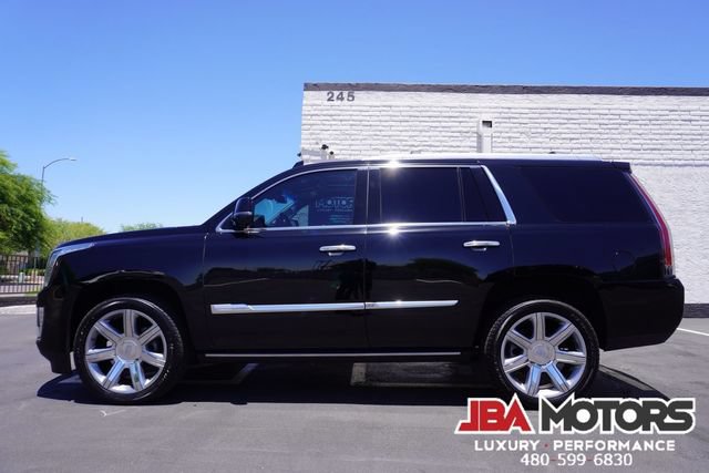 Used 2018 Cadillac Escalade Premium Luxury AWD/4WD image 48