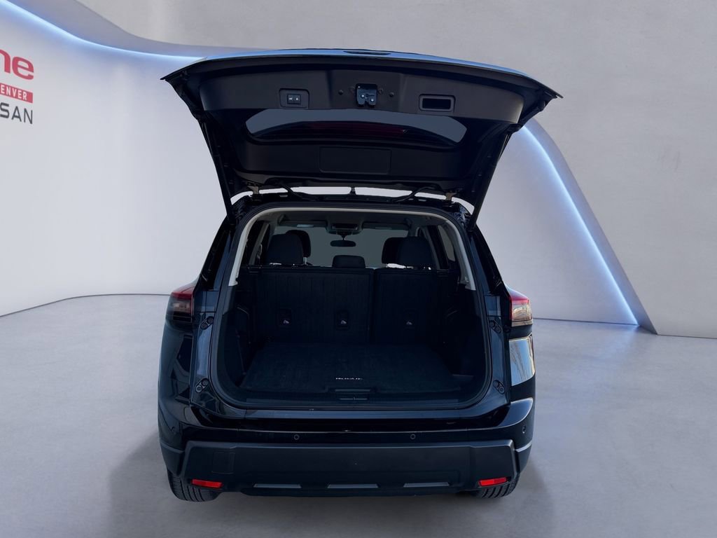 Used 2026 Nissan Rogue SV image 19