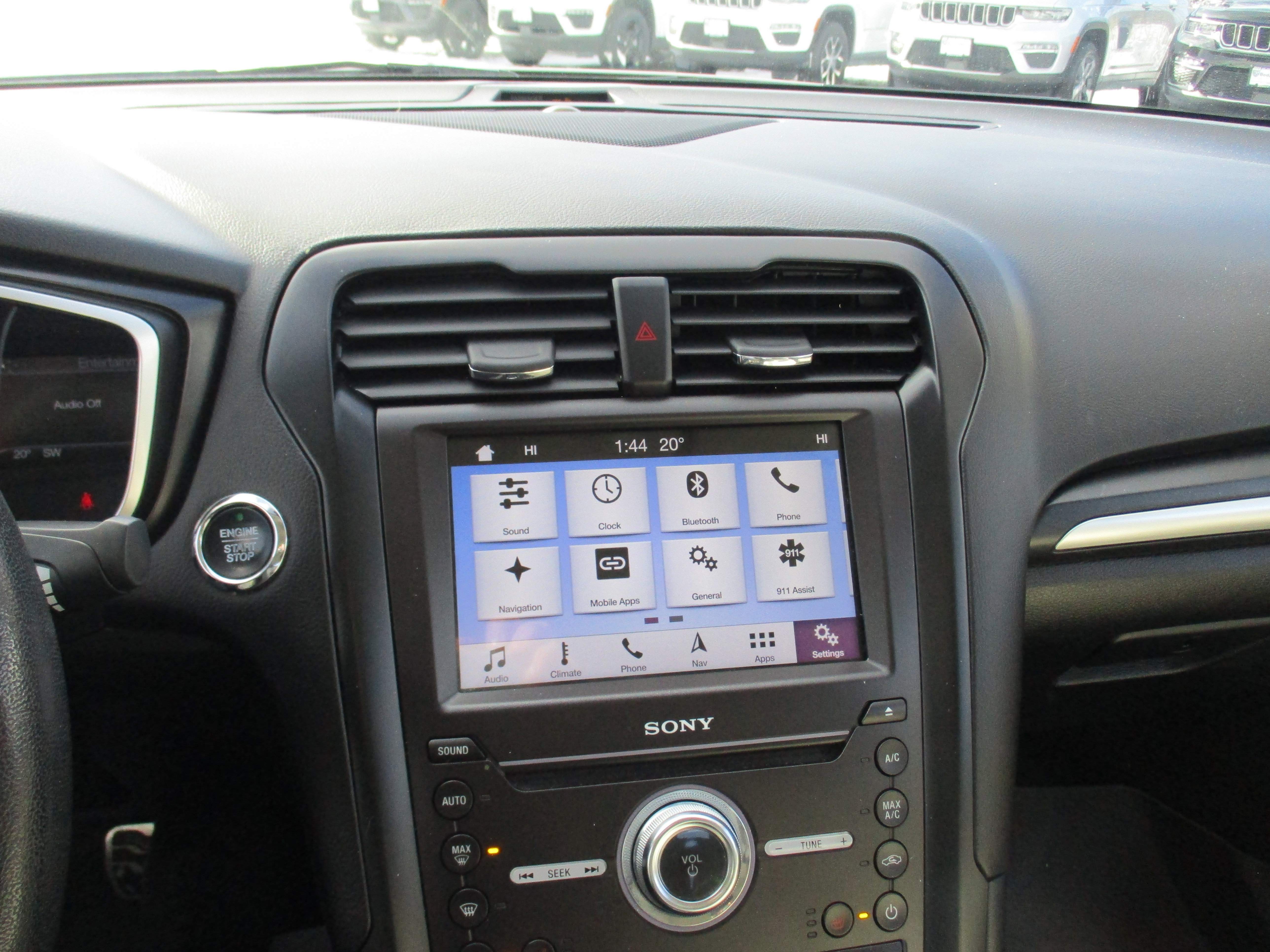 Used 2018 Ford Fusion Titanium image 16