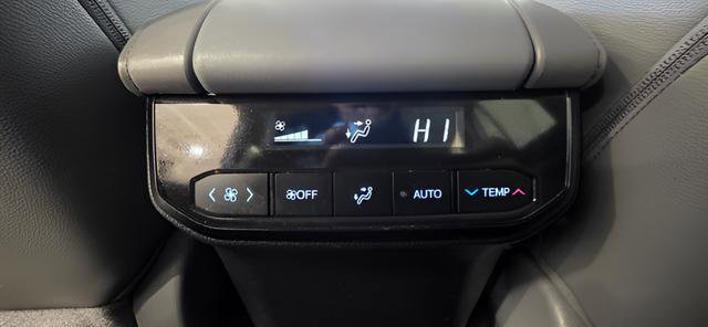 Used 2022 Toyota Highlander Limited AWD/4WD image 33
