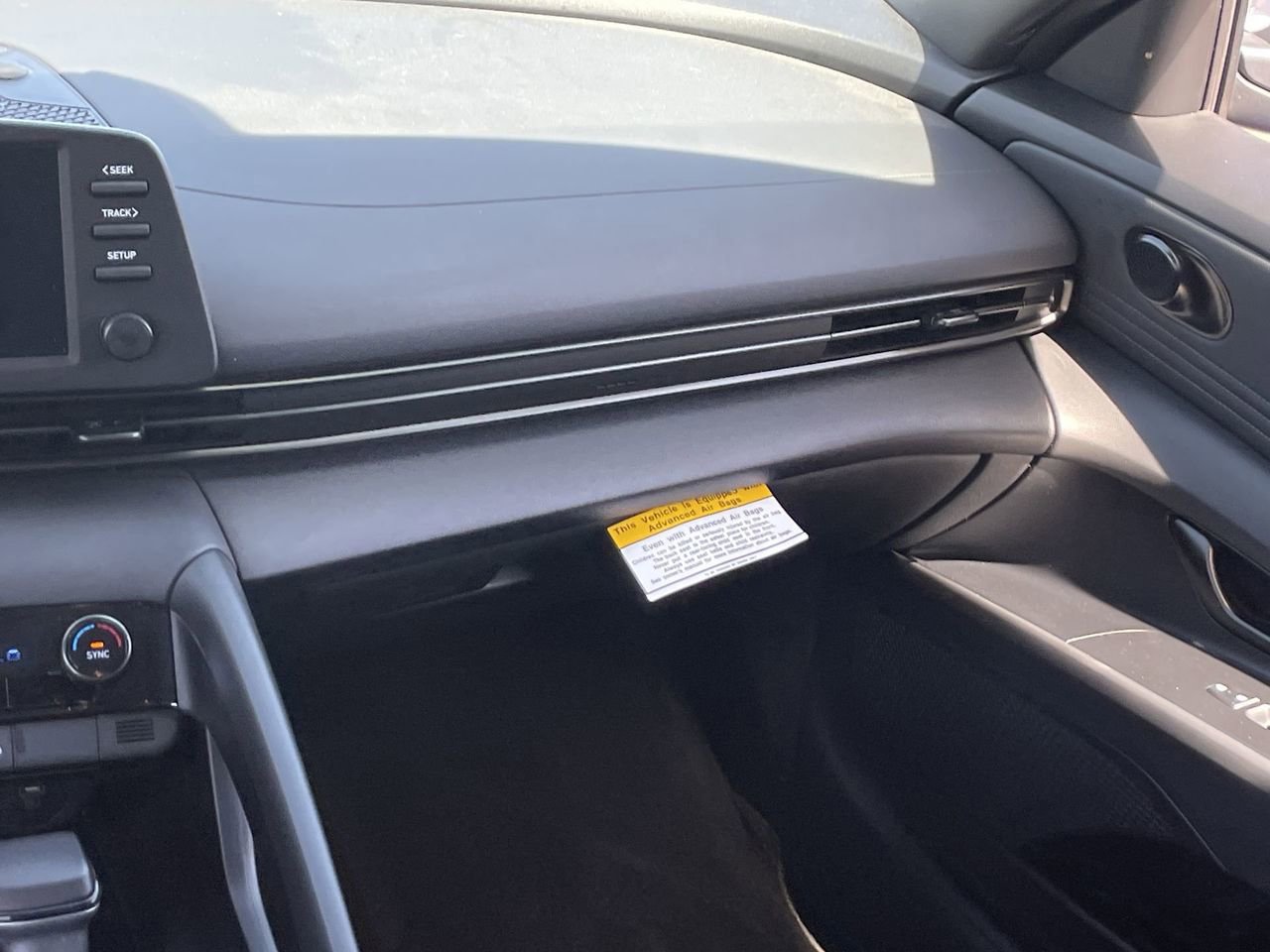 Certified 2025 Hyundai Elantra Sport FWD image 15