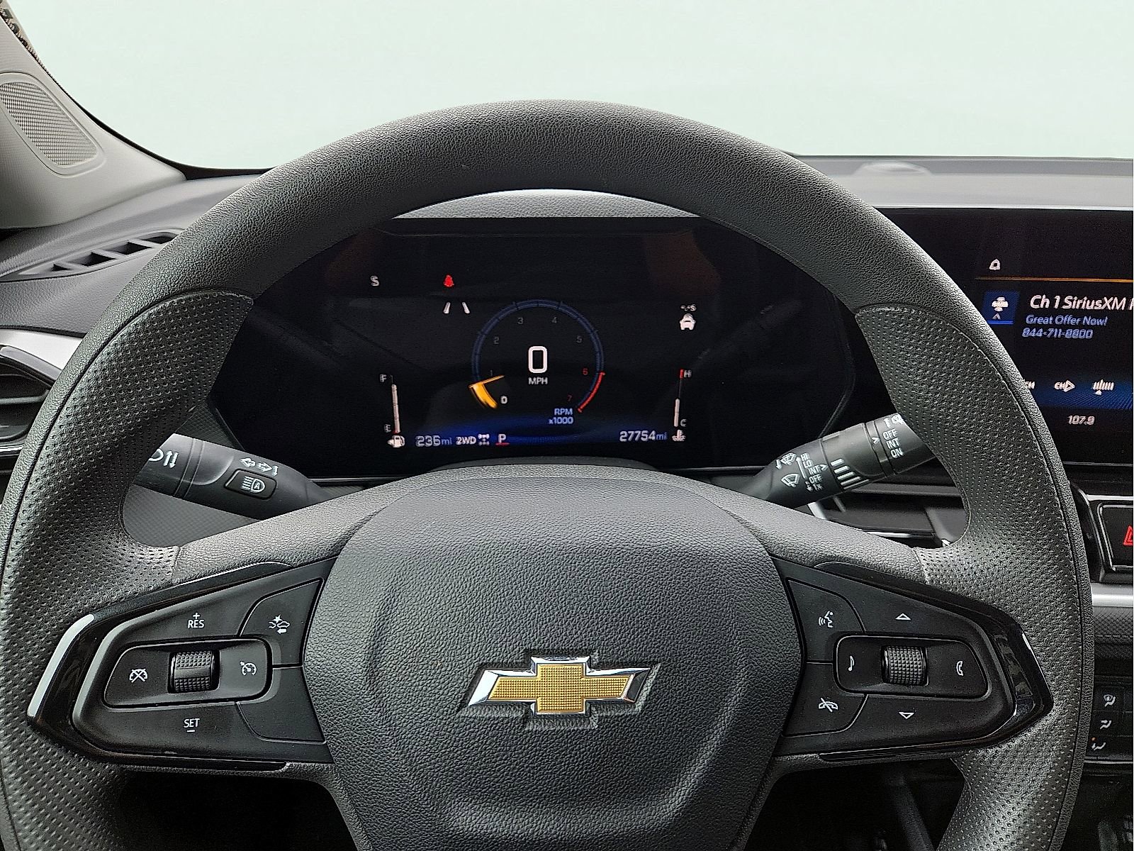 Used 2025 Chevrolet TrailBlazer LT AWD/4WD image 24