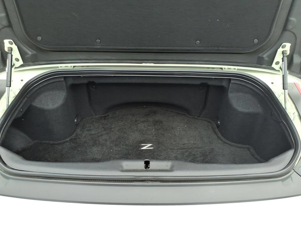 Used 2004 Nissan 350Z Touring RWD image 17