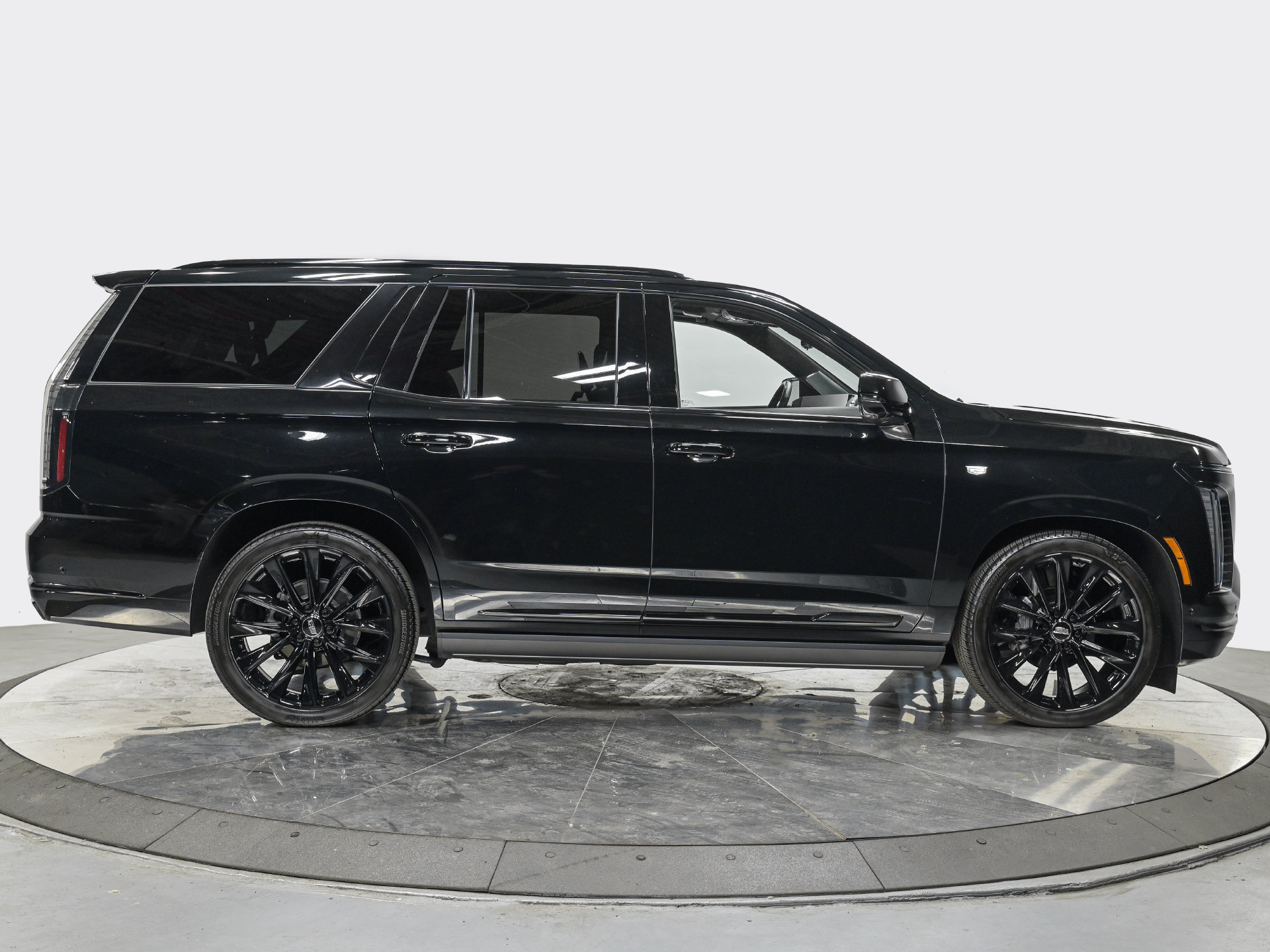 Used 2026 Cadillac Escalade Platinum Sport w/ LPO, ONYX Package AWD/4WD image 8