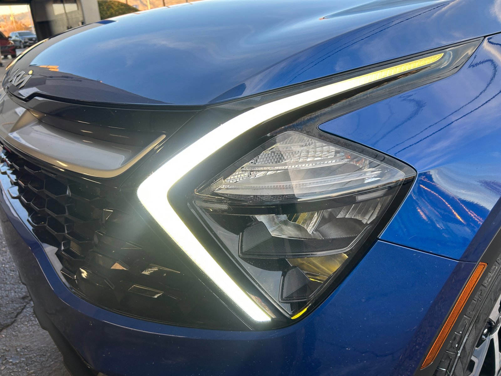 Used 2023 Kia Sportage EX image 10