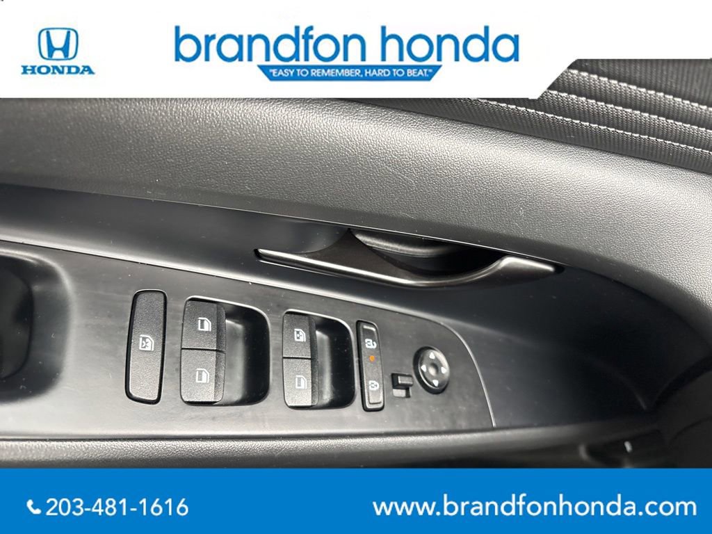Used 2025 Hyundai Elantra SEL image 13