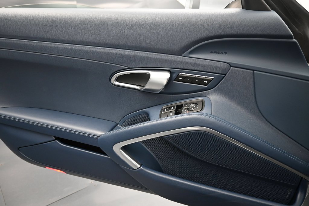Used 2014 Porsche 911 Carrera image 24
