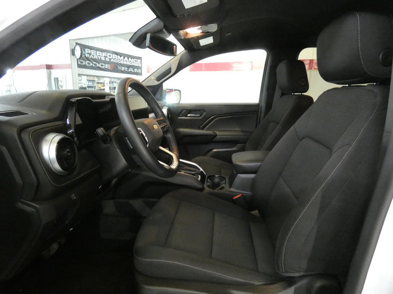Used 2024 Chevrolet Colorado LT w/ LT Convenience Package II AWD/4WD image 20