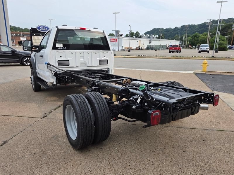 New 2026 Ford F550 4x4 Regular Cab Super Duty w/ XL Chrome Package image 5