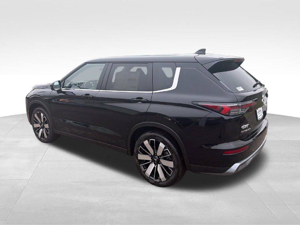 New 2026 Mitsubishi Outlander SE AWD/4WD image 3