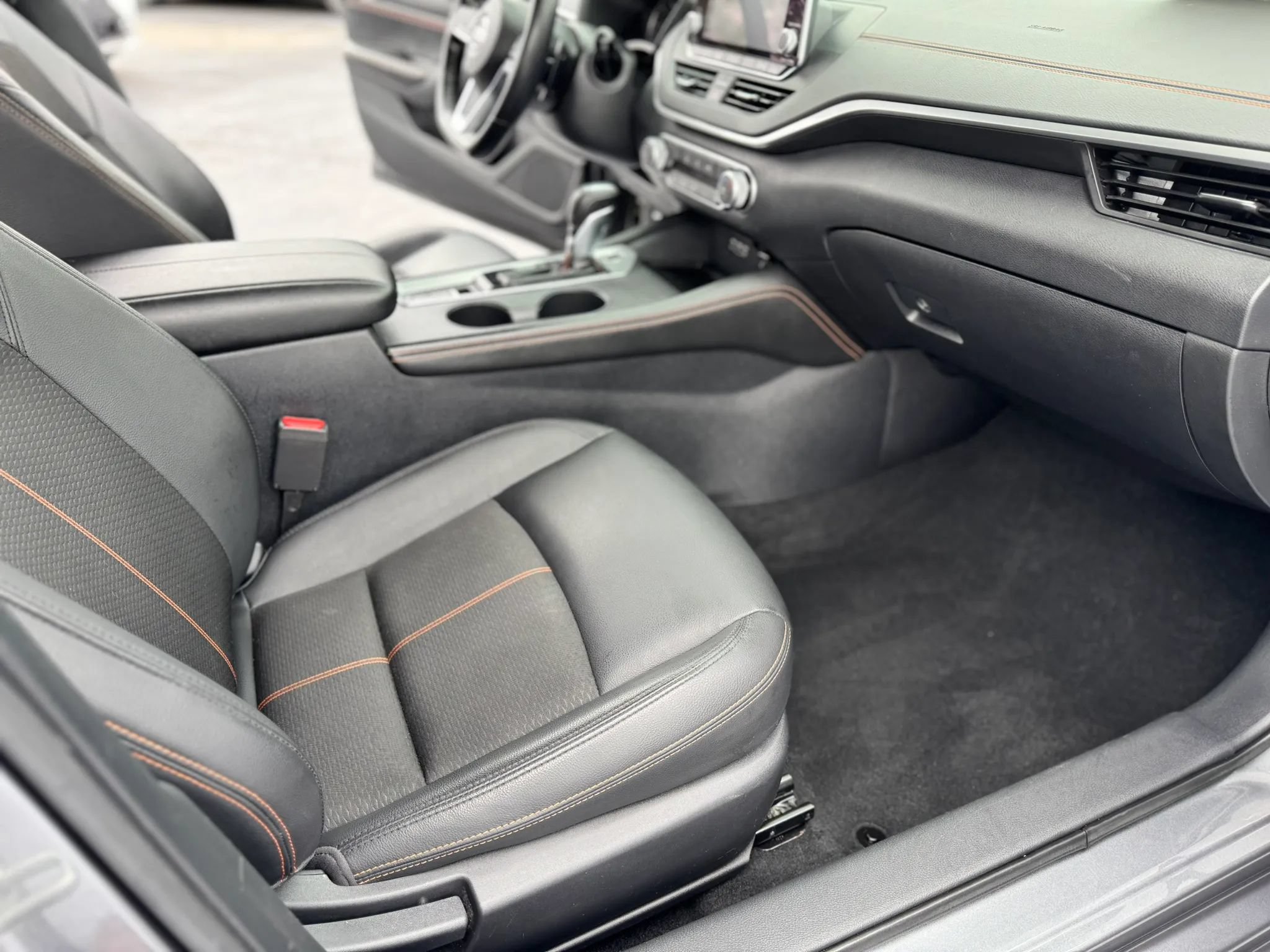 Used 2020 Nissan Altima 2.5 SR AWD/4WD image 12