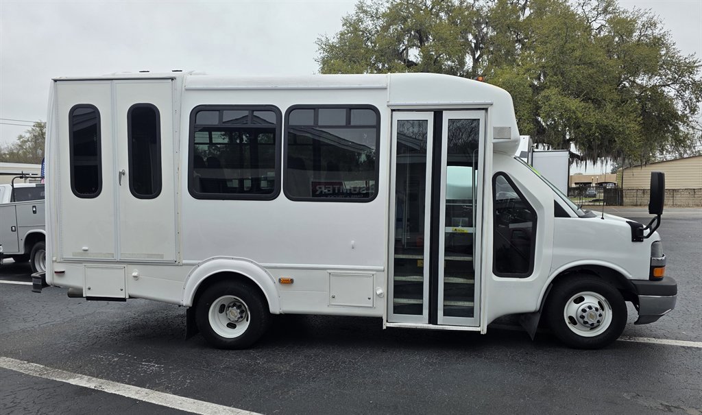 Used 2016 Chevrolet Express 3500 w/ Shuttle Bus Package image 6
