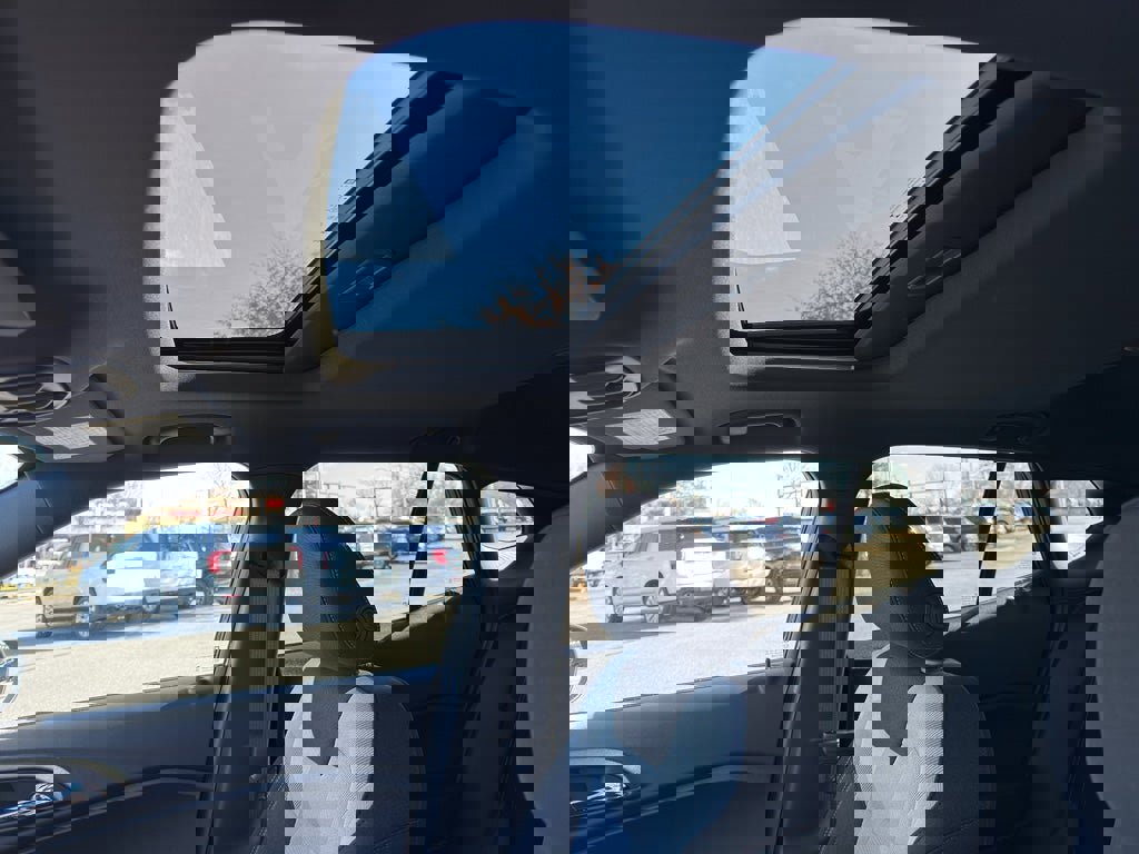 New 2026 Chevrolet Trax RS w/ Sunroof Package image 14