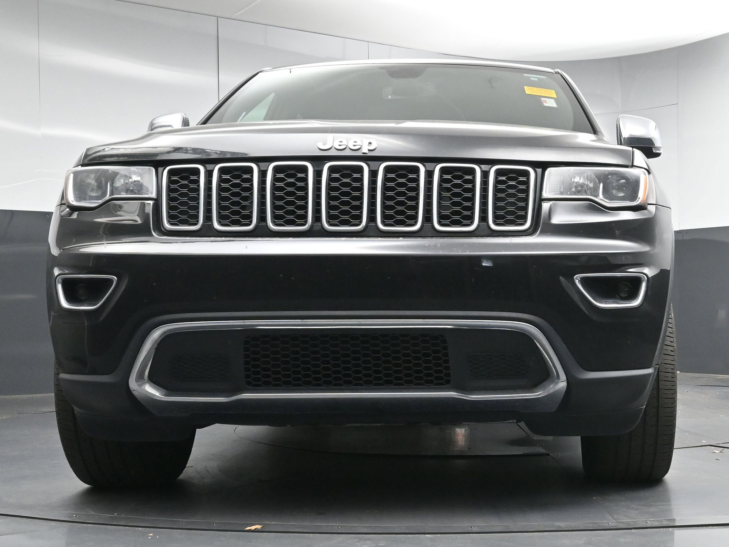 Used 2020 Jeep Grand Cherokee Limited w/ Luxury Group II image 23