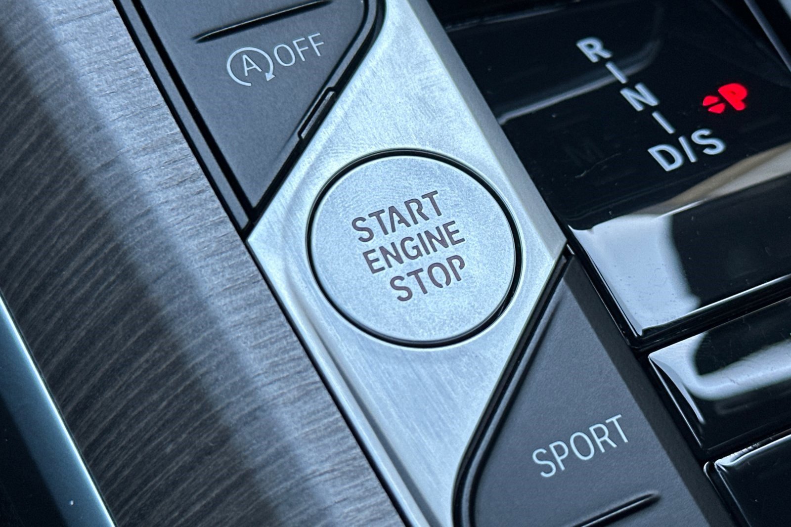 Certified 2025 BMW 230i Coupe w/ Convenience Package image 28