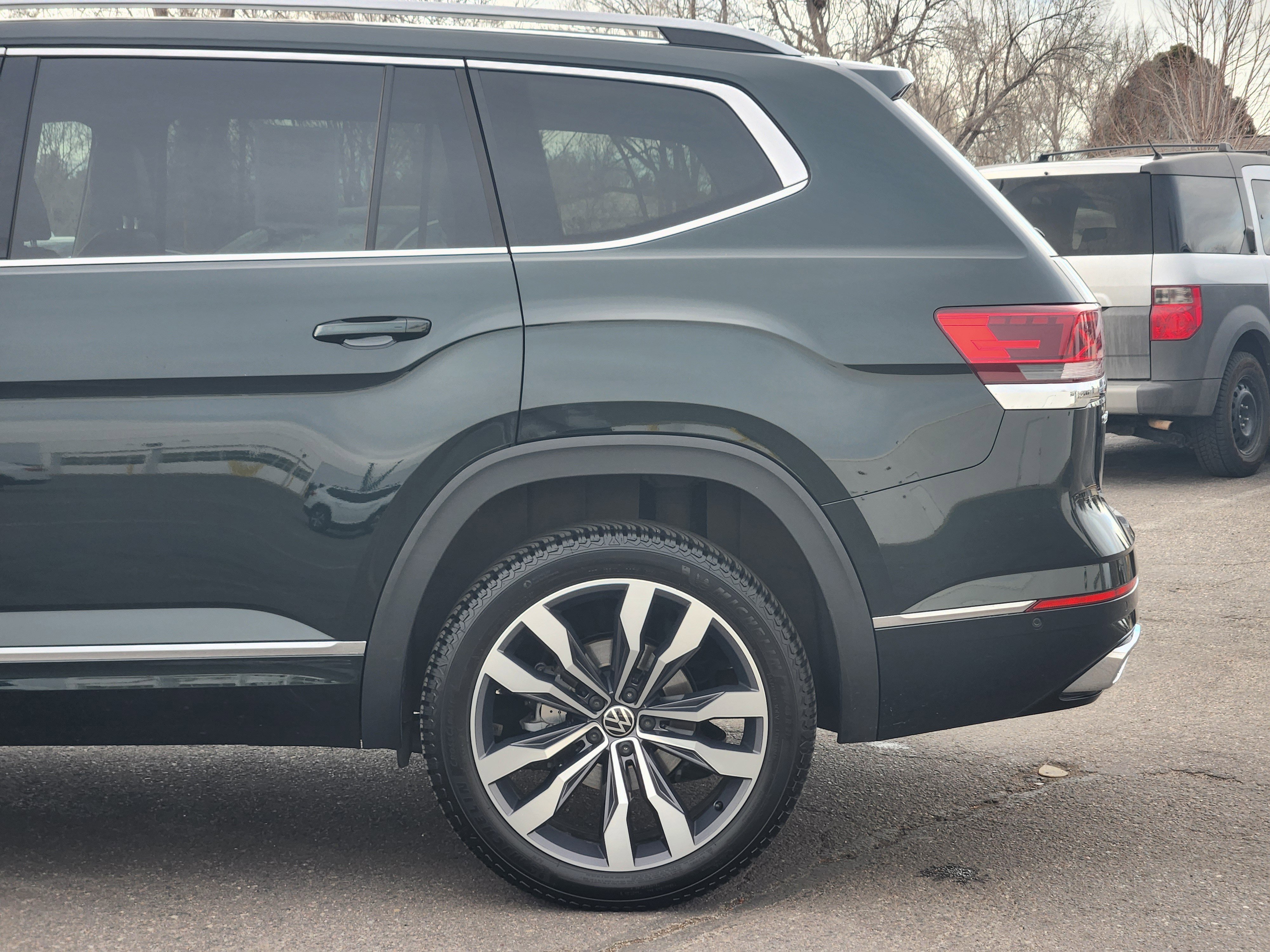 Certified 2022 Volkswagen Atlas SEL Premium image 6