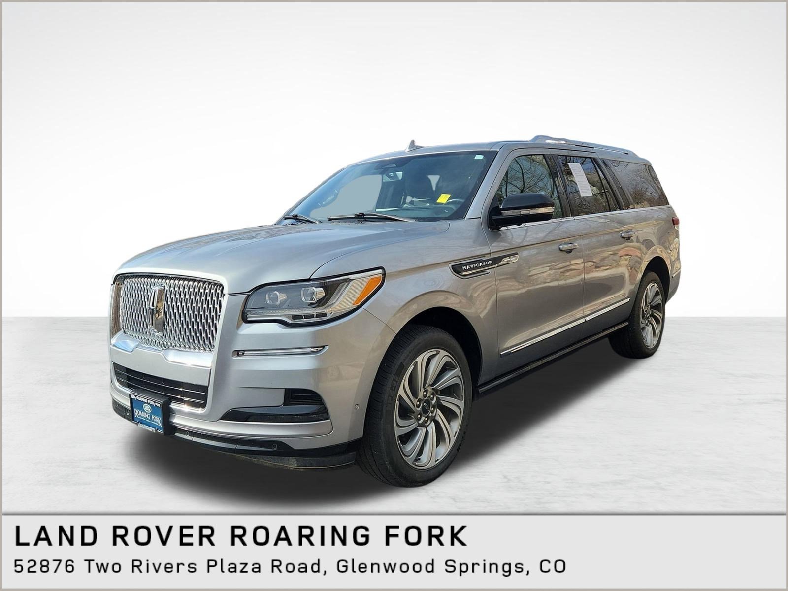 Used 2022 Lincoln Navigator L Reserve image 1